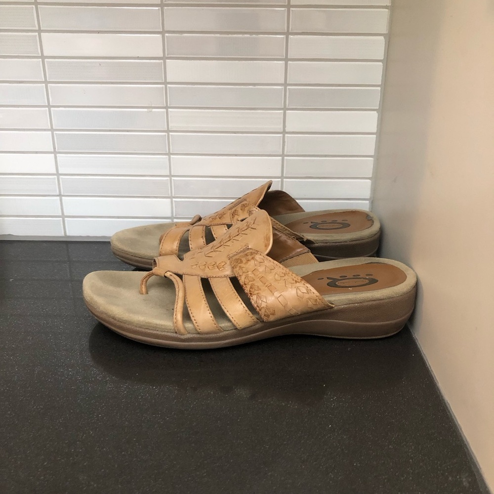 Denver Hayes women’s Jessie leather sandals